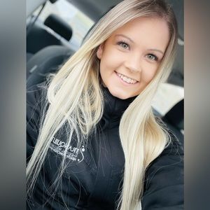 Meet your Posher, Marissa